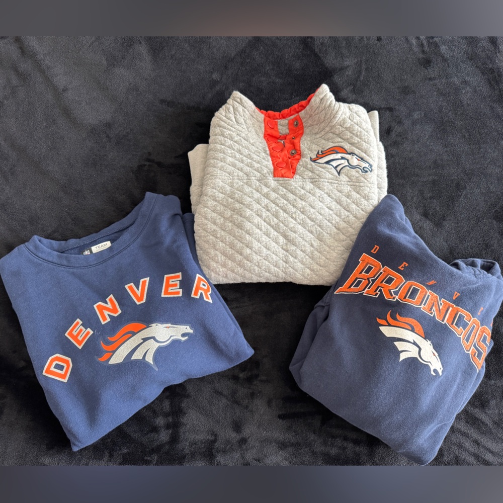 Denver Broncos Sweatshirt Bundle!